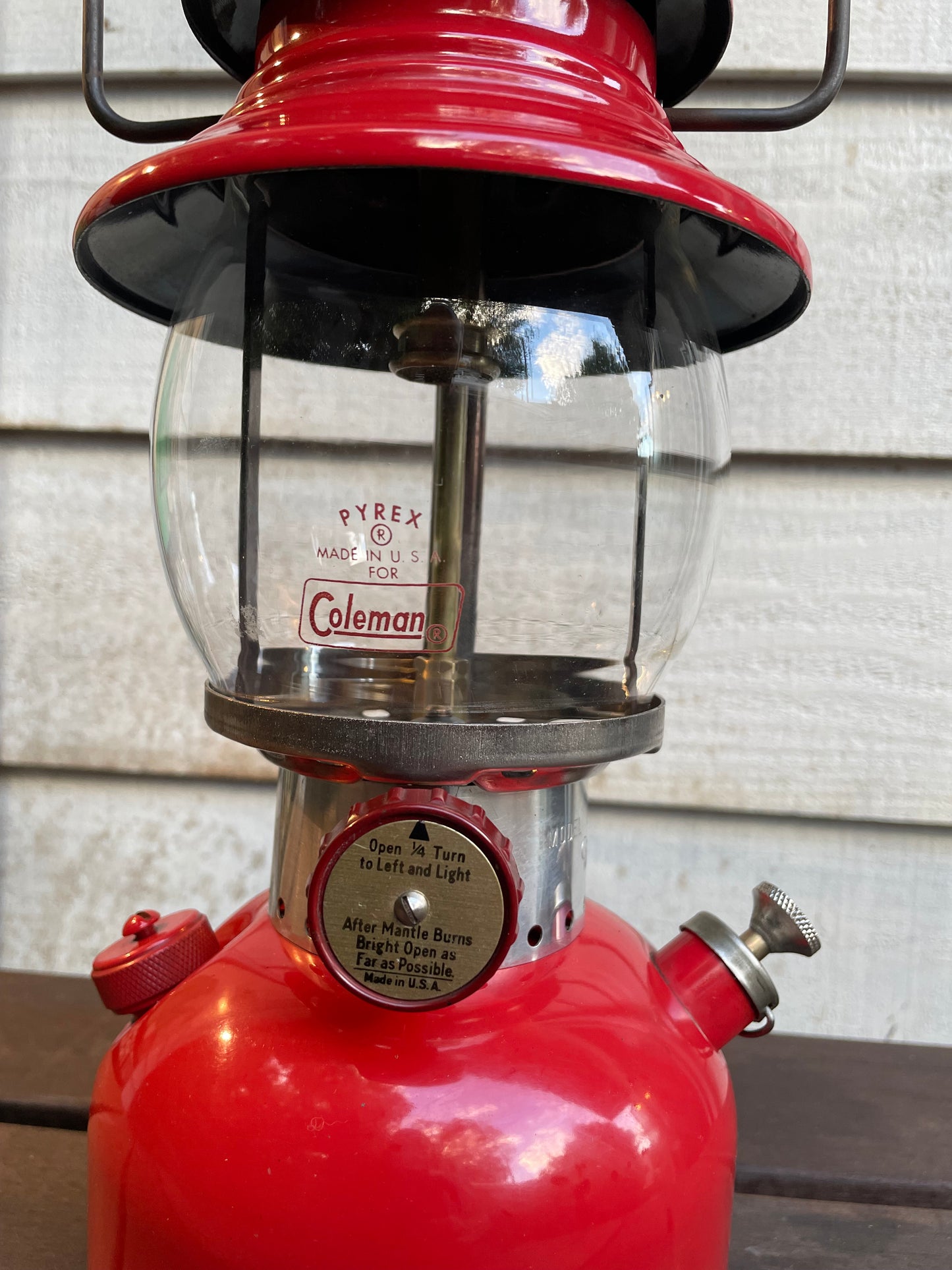 1961/8 COLEMAN200A YellowBorder LanternMarked
