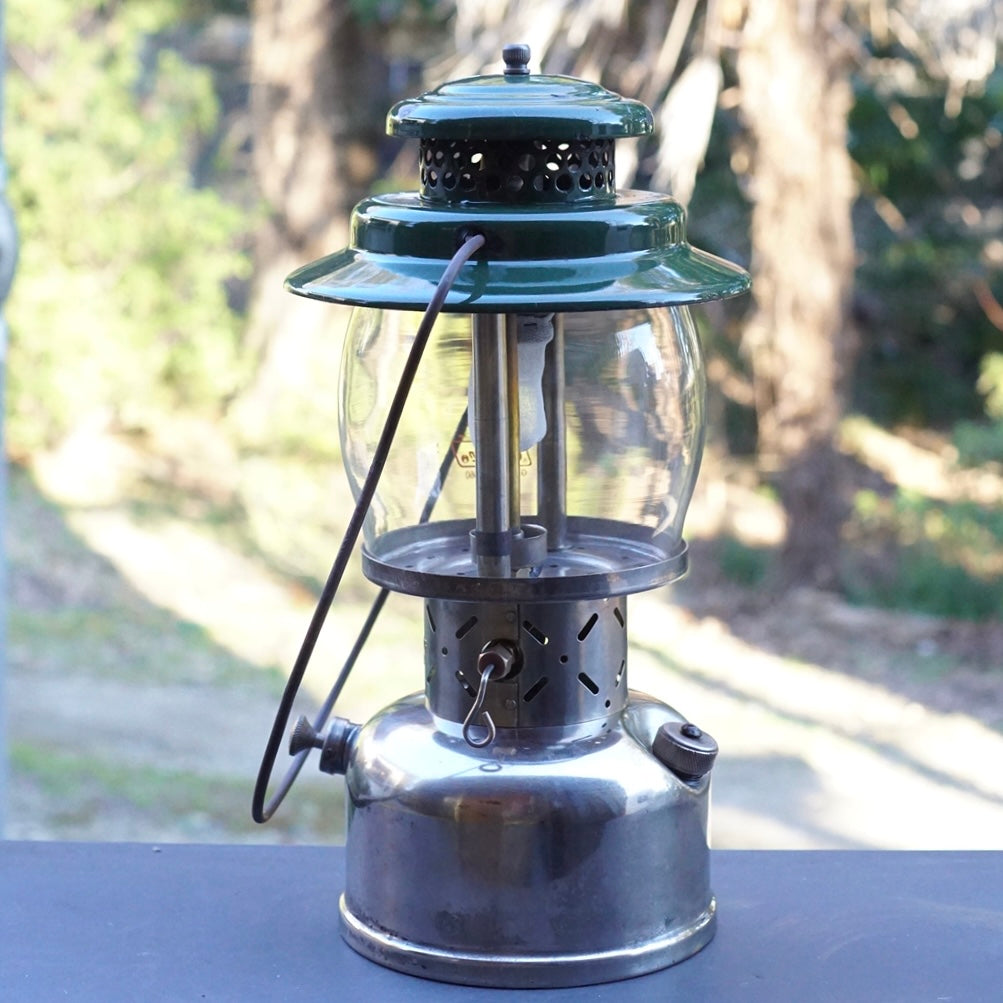 1960's COLEMAN 237 US Kerosene Lantern