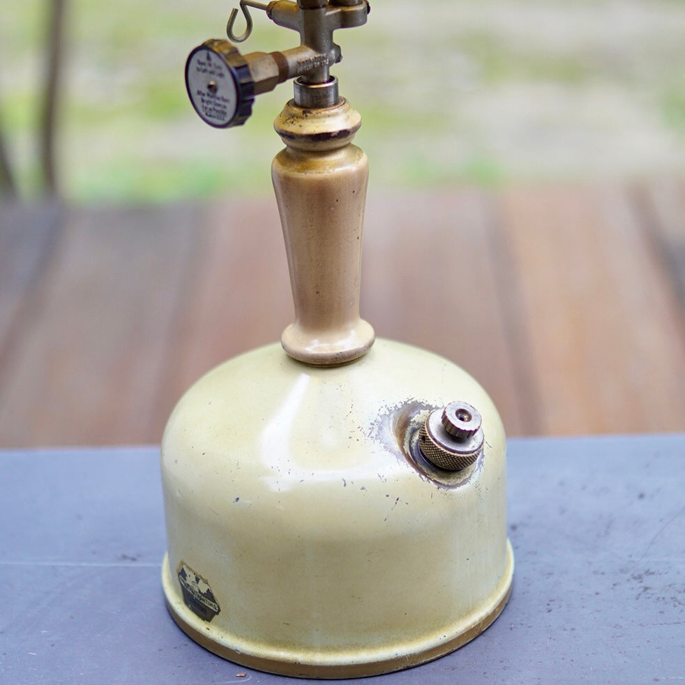 Coleman Model 143 Lamp