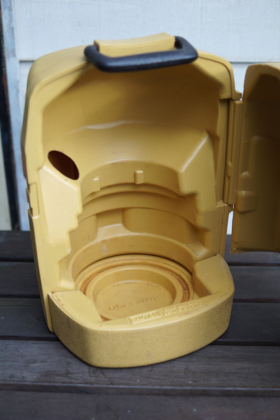 Coleman Clamshell Case for 220/228/275