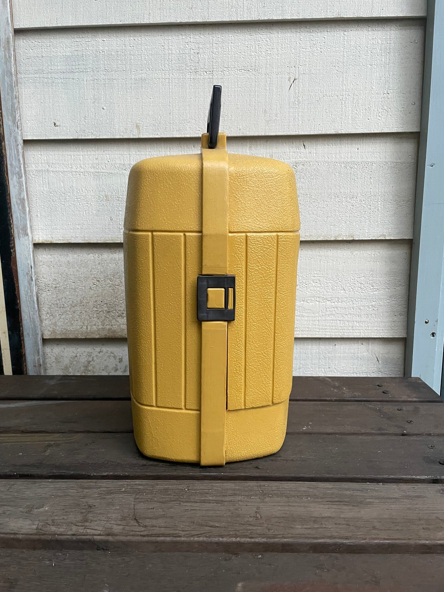 1981/8 Coleman Clamshell Case for 200A