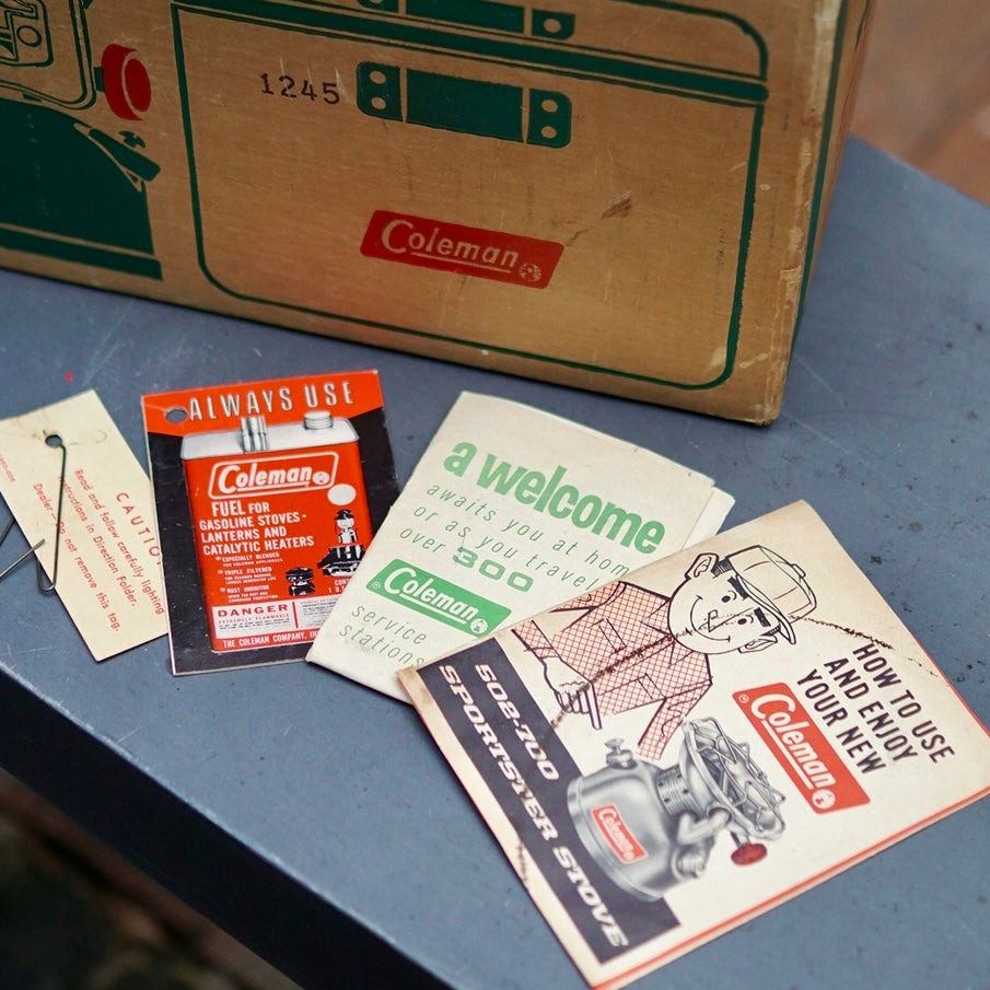 1966/8 COLEMAN 502-800 Single Burner Stove with Cook Kit