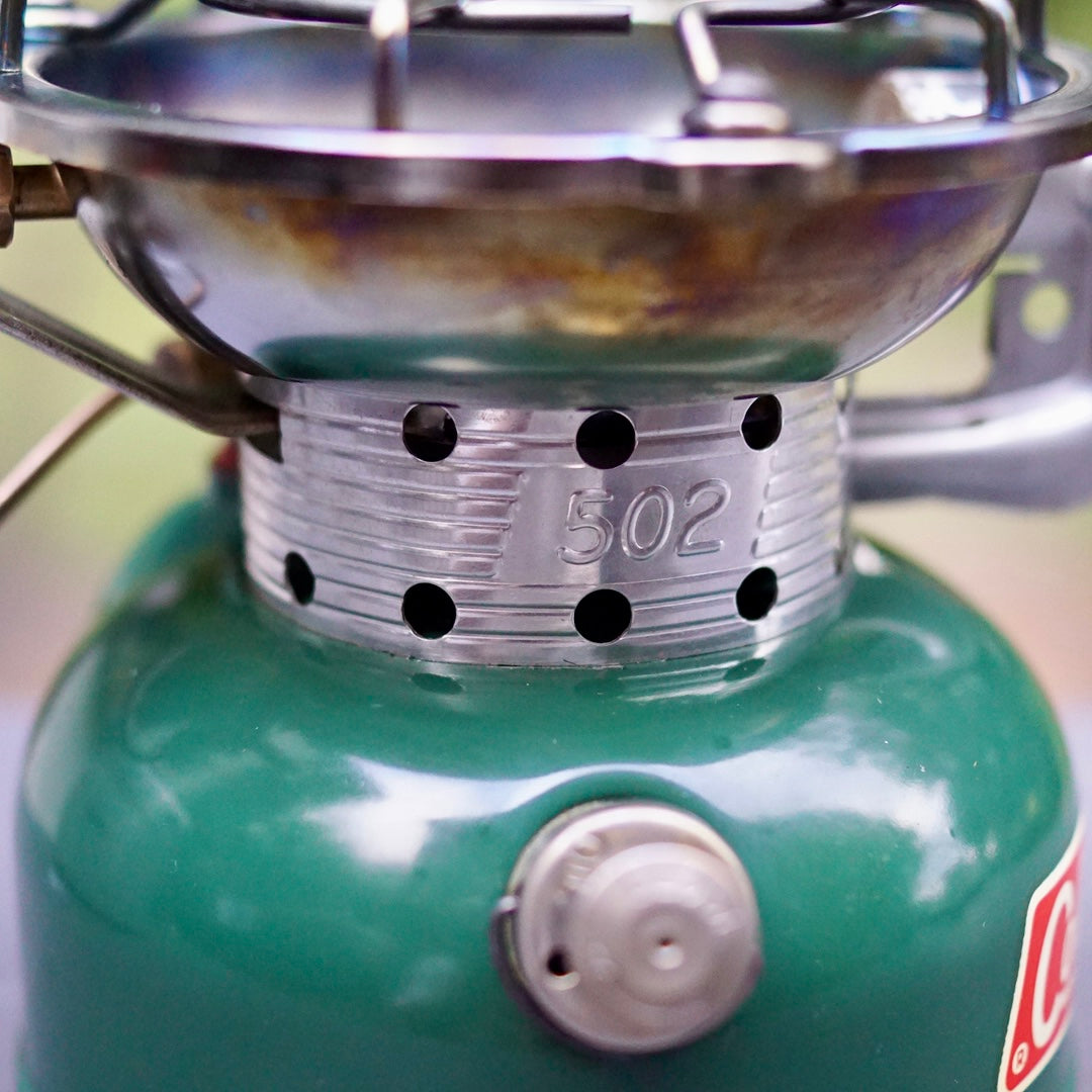 1966/8 COLEMAN 502-800 Single Burner Stove with Cook Kit