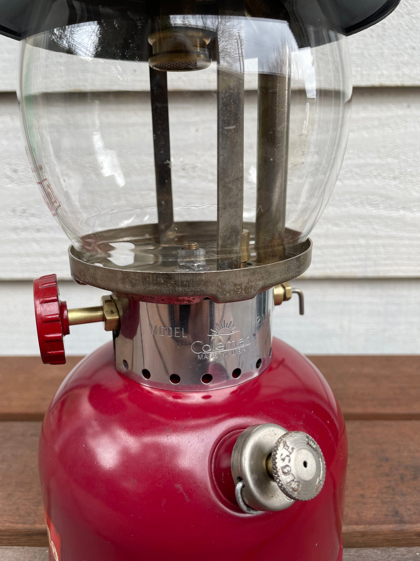 1962/1 COLEMAN200A Burgundy