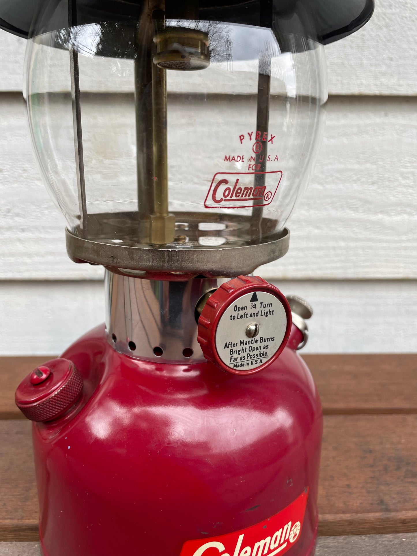 1962/1 COLEMAN200A Burgundy
