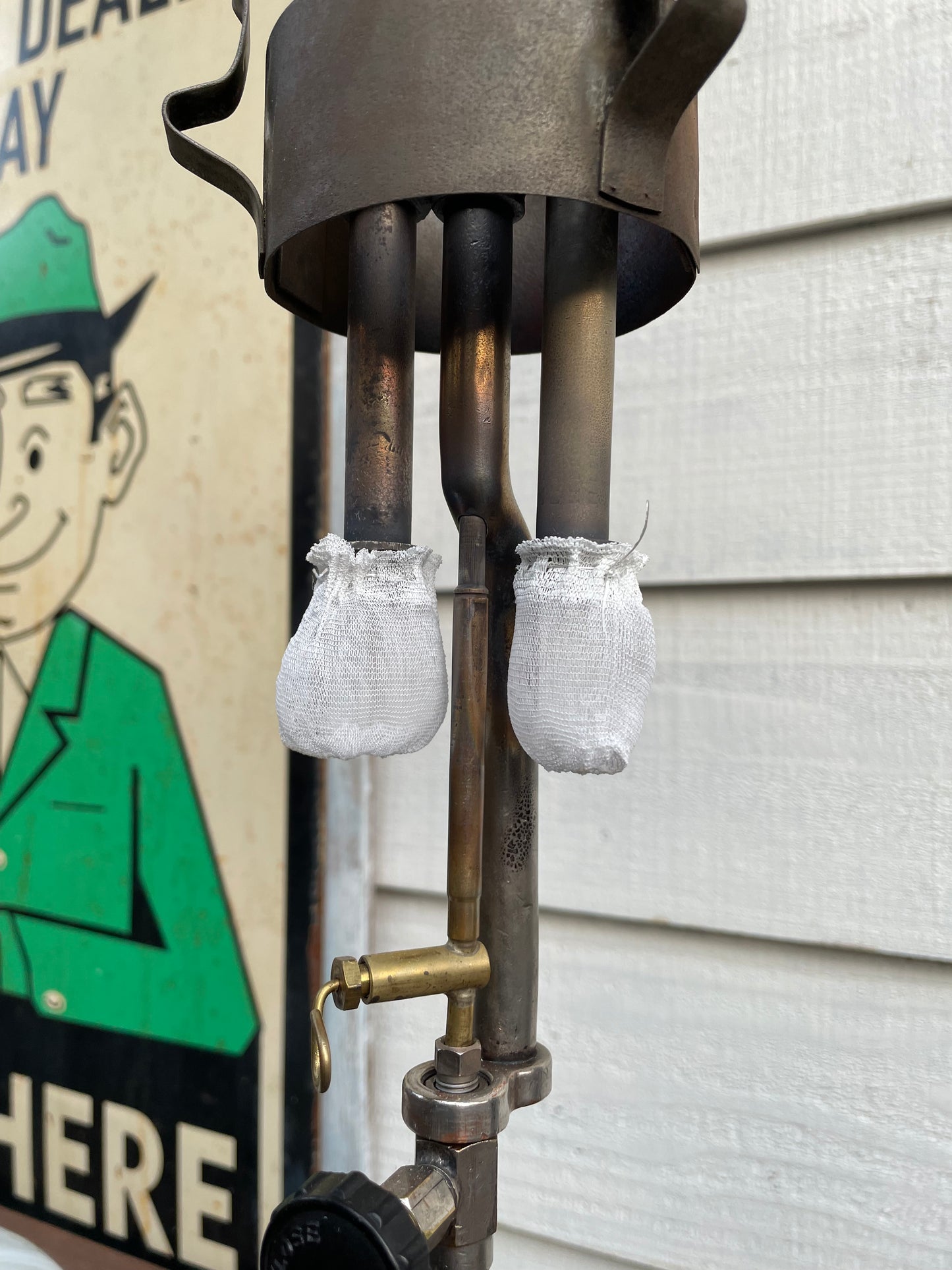 1929/12 COLEMAN Quick-Lite CQ Lamp & 329 Shade