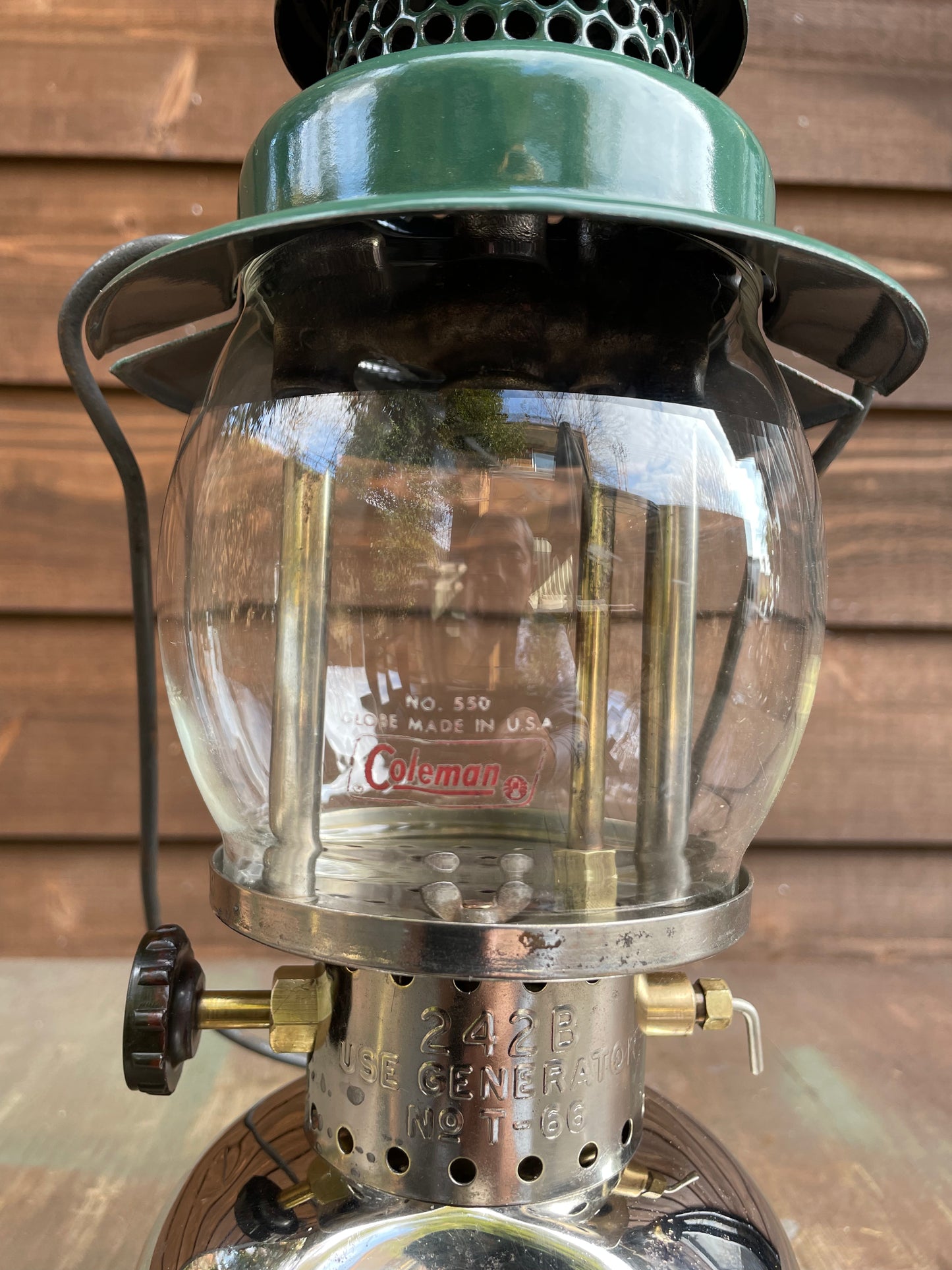 1951/7 COLEMAN 242B CANADA Embossed Collar