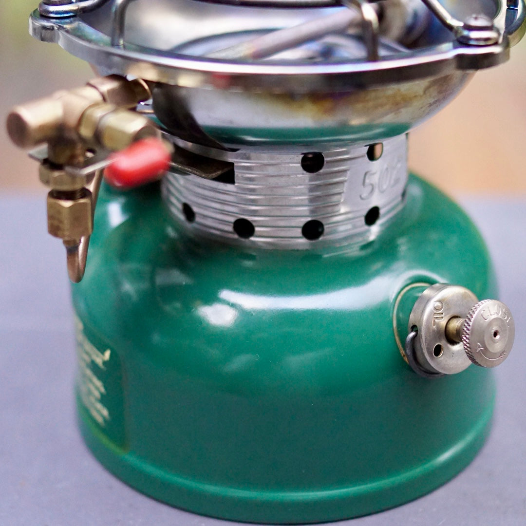 1966/8 COLEMAN 502-800 Single Burner Stove with Cook Kit