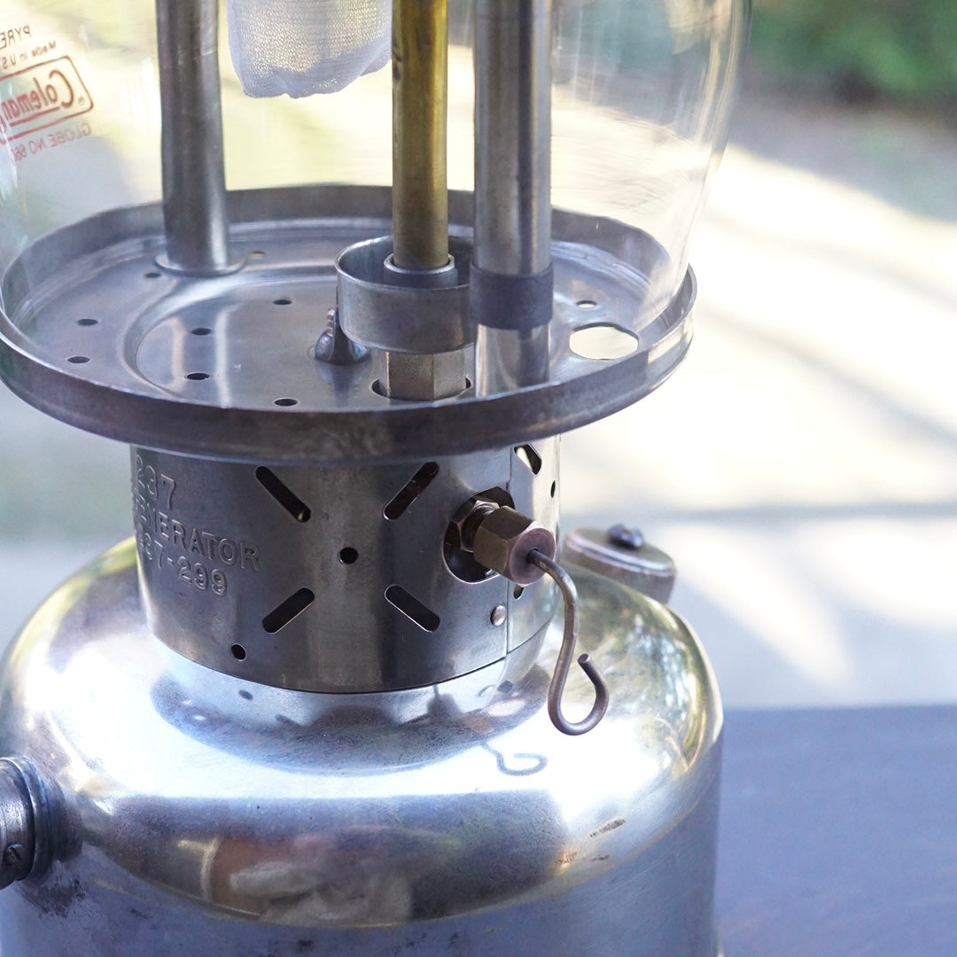 1960's COLEMAN 237 US Kerosene Lantern