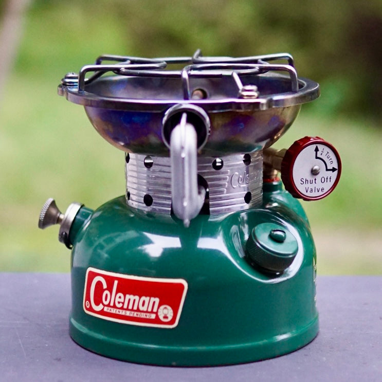 1966/8 COLEMAN 502-800 Single Burner Stove with Cook Kit