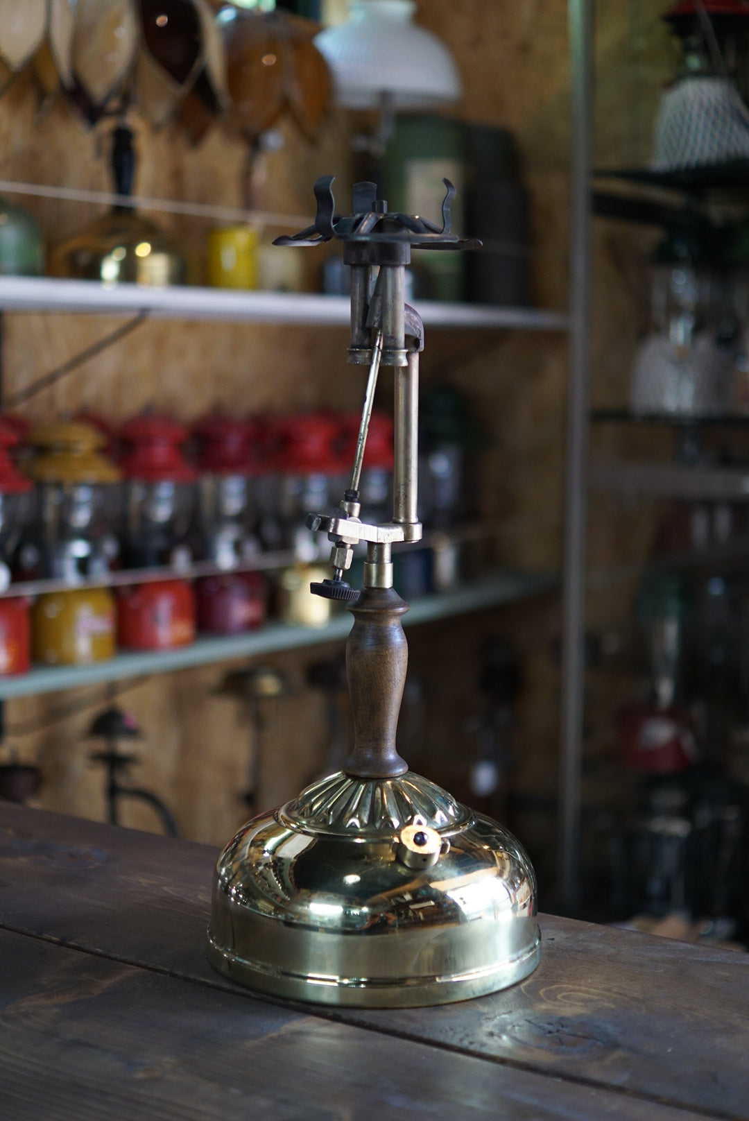 1920's COLEMAN Model 118 LAMP
