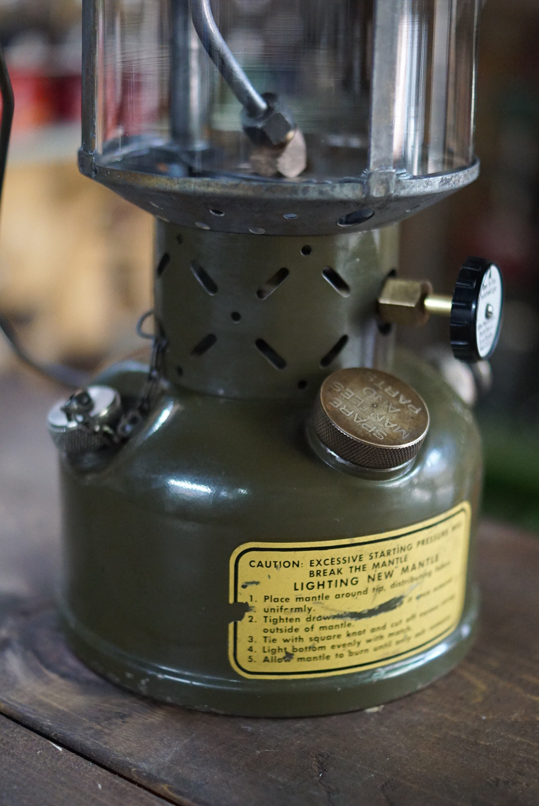1952's COLEMAN 252A