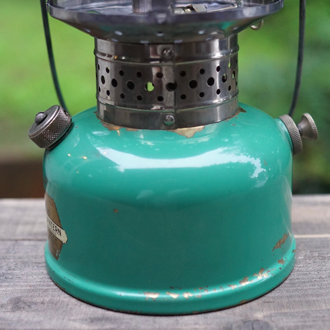 1935/2 COLEMAN 235 Kerosene