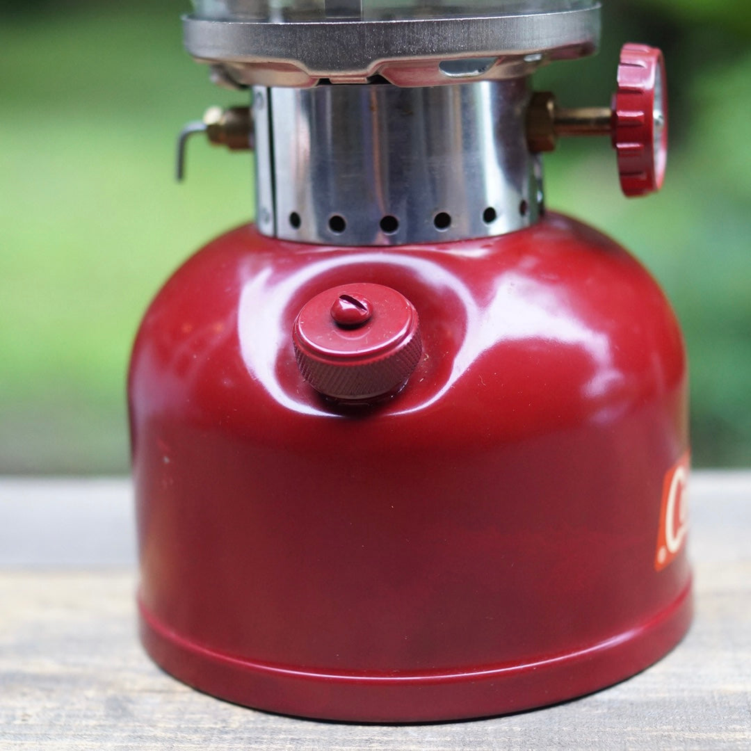 Museum-Quality！             1962 /1Coleman 200A Burgundy