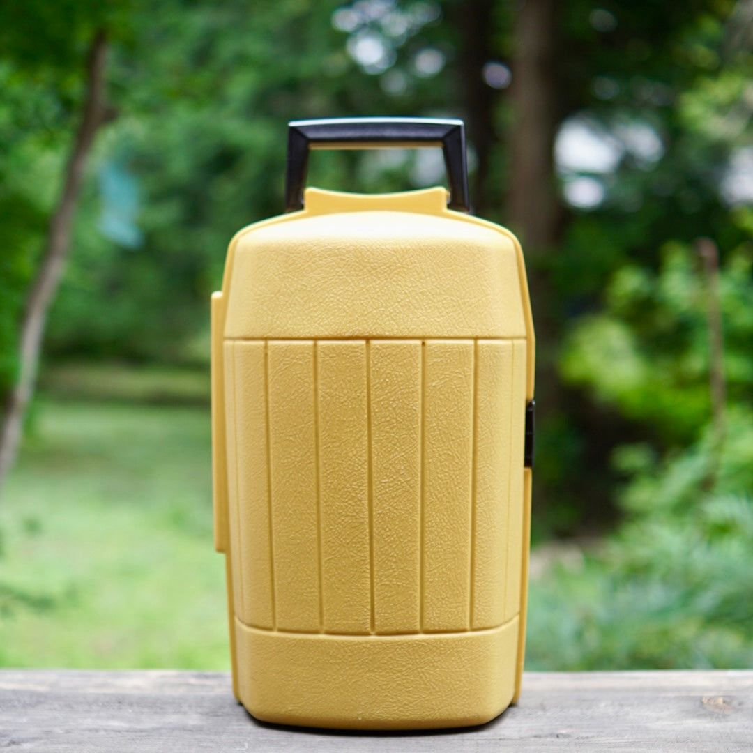 1980/3 COLEMAN Clamshell Lantern Case