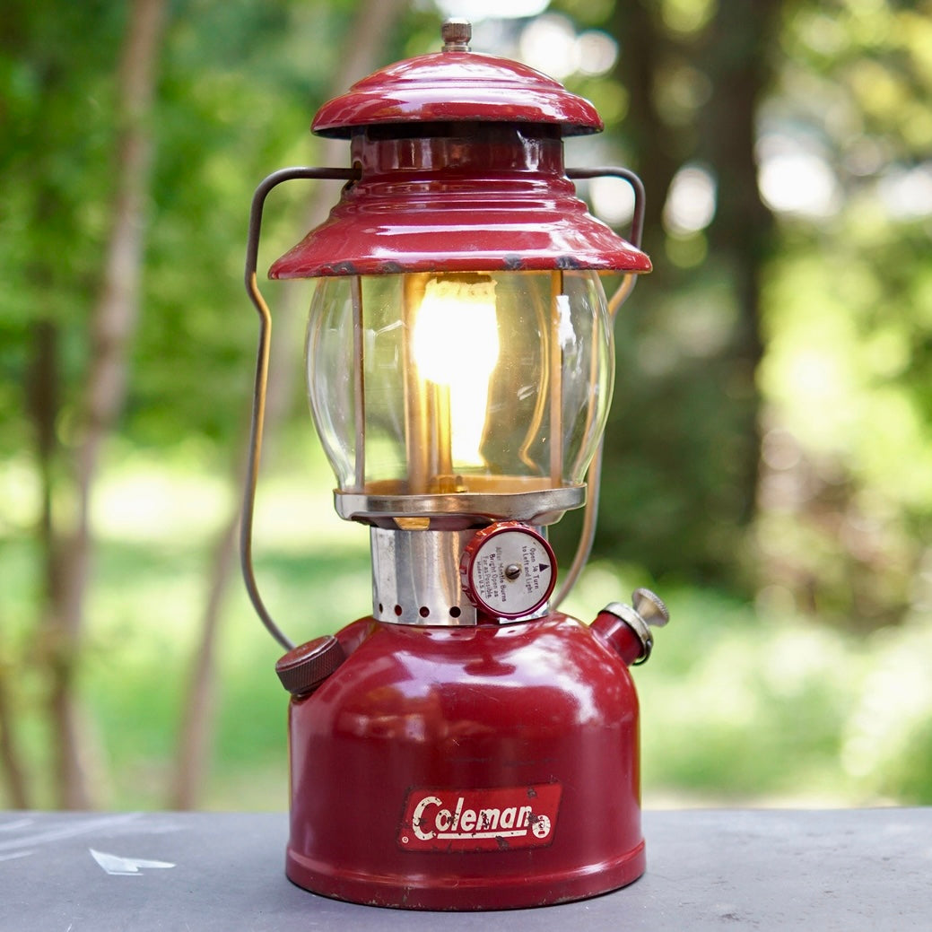 1961/10 COLEMAN 200A Burgundy