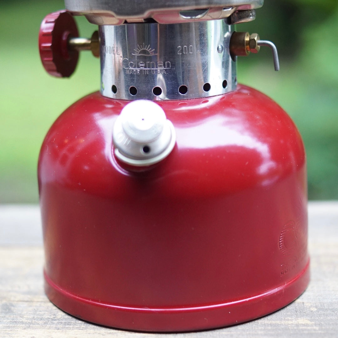 Museum-Quality！             1962 /1Coleman 200A Burgundy