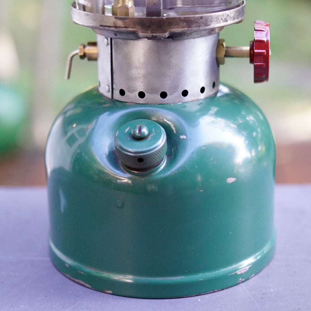 1951/8 COLEMAN 200A Christmas