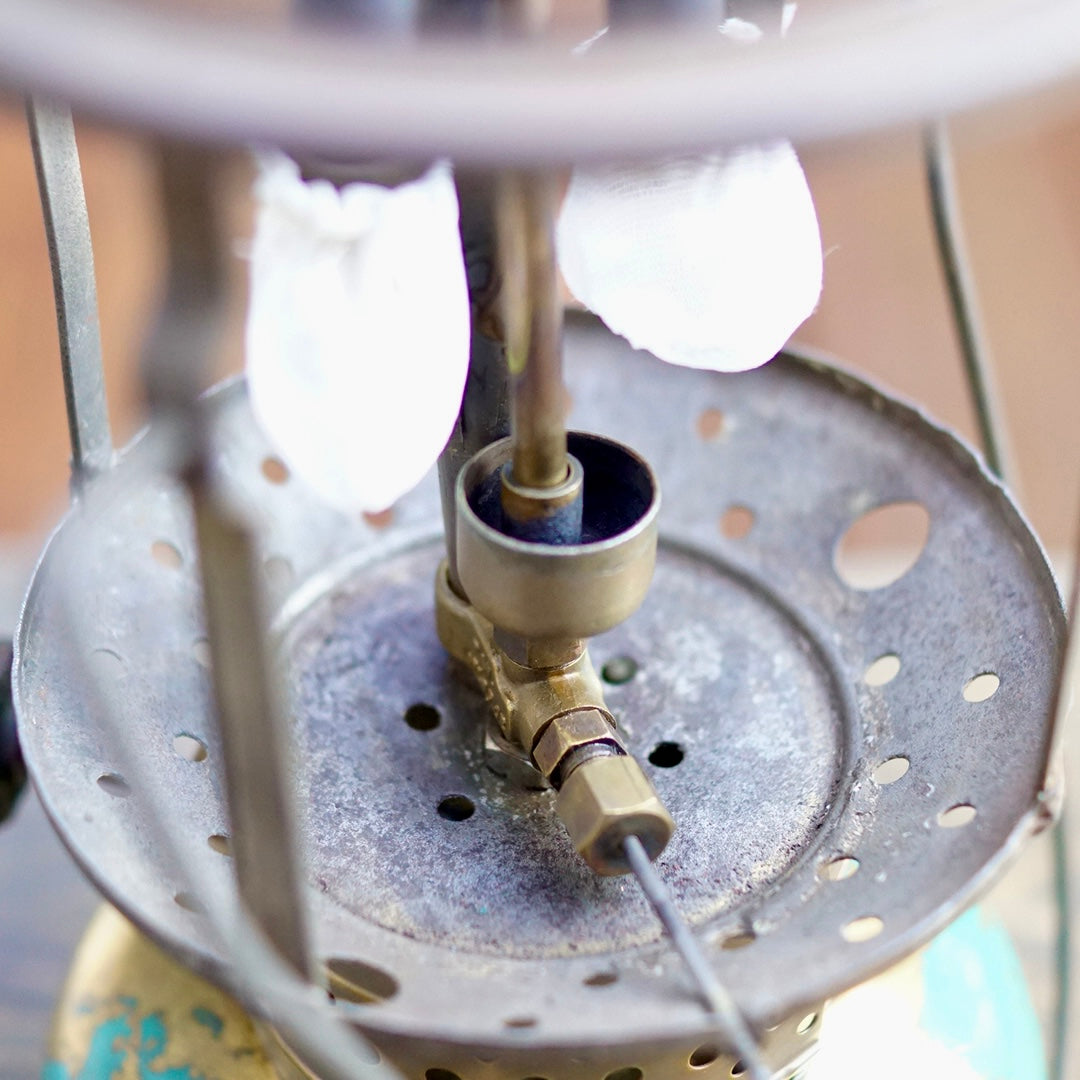 1930's COLEMAN 235 Kerosene Lantern