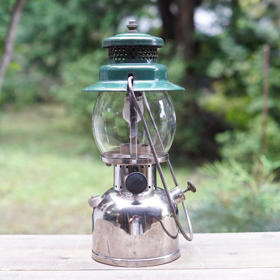 1935/8 COLEMAN 242K Canada Kerosene Lantern