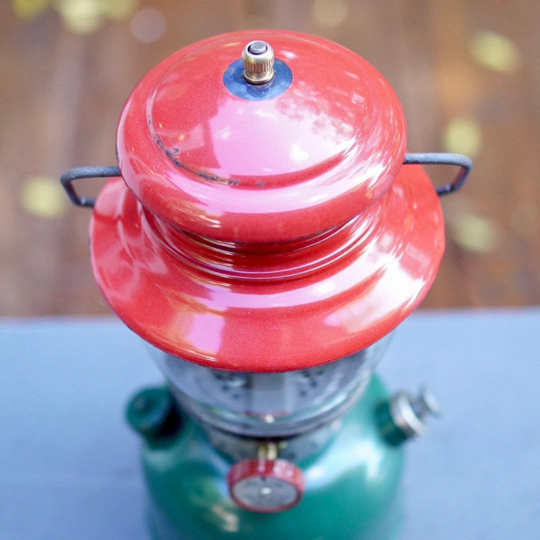 1951/8 COLEMAN 200A Christmas