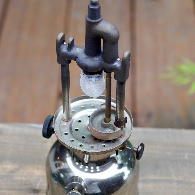 1935/8 COLEMAN 242K Canada Kerosene Lantern