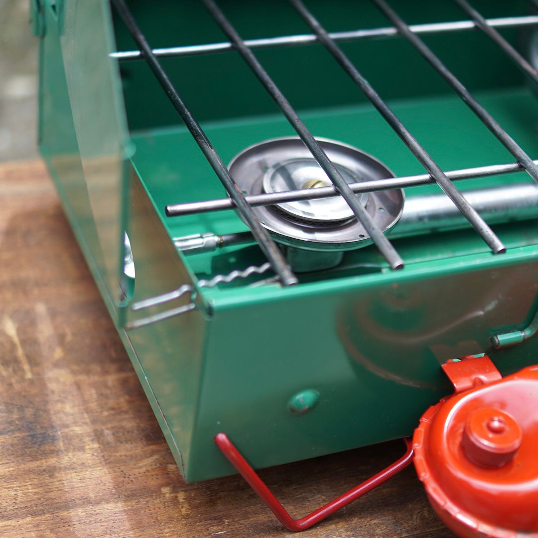 1962's COLEMAN 425C      Two Burner Stove