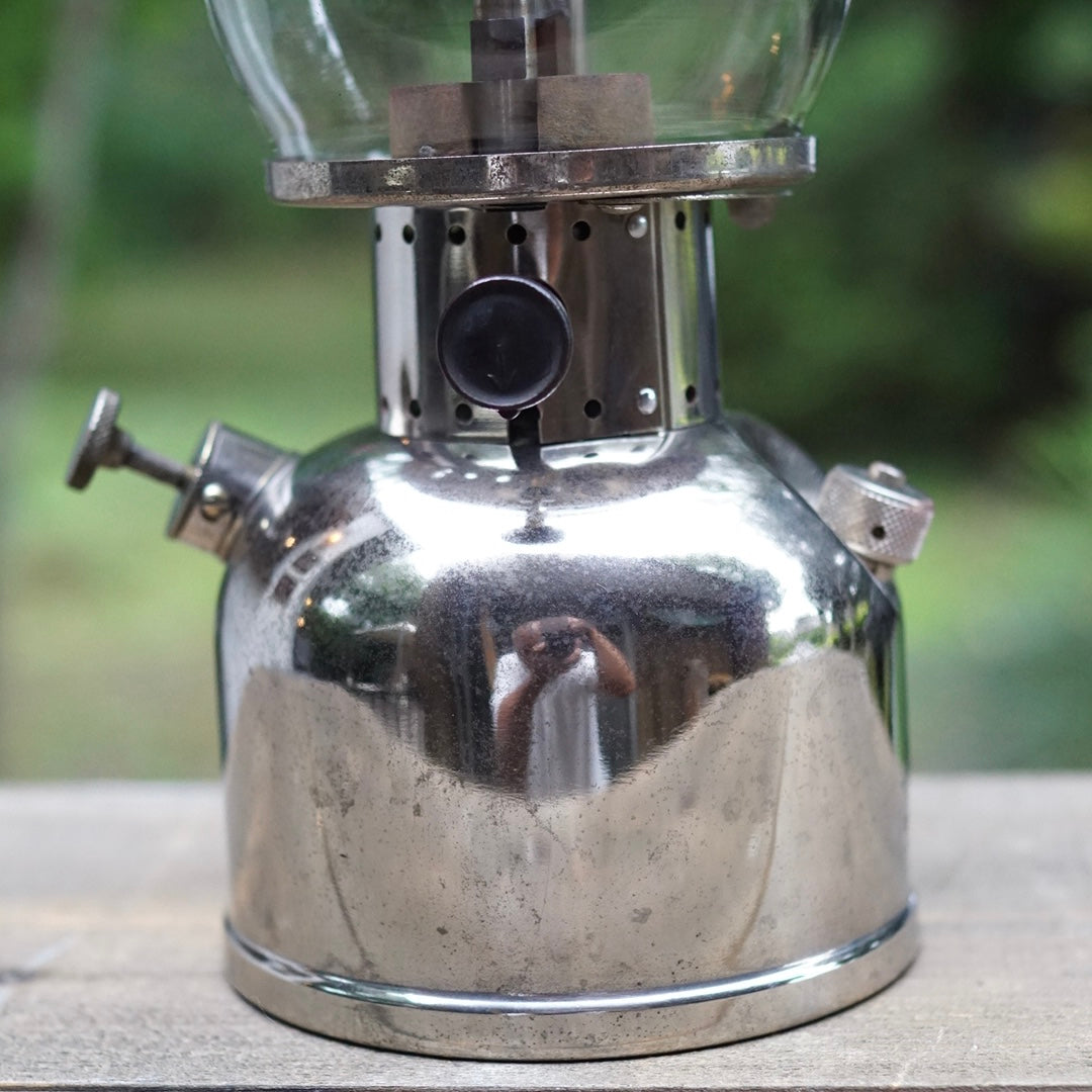 1935/8 COLEMAN 242K Canada Kerosene Lantern