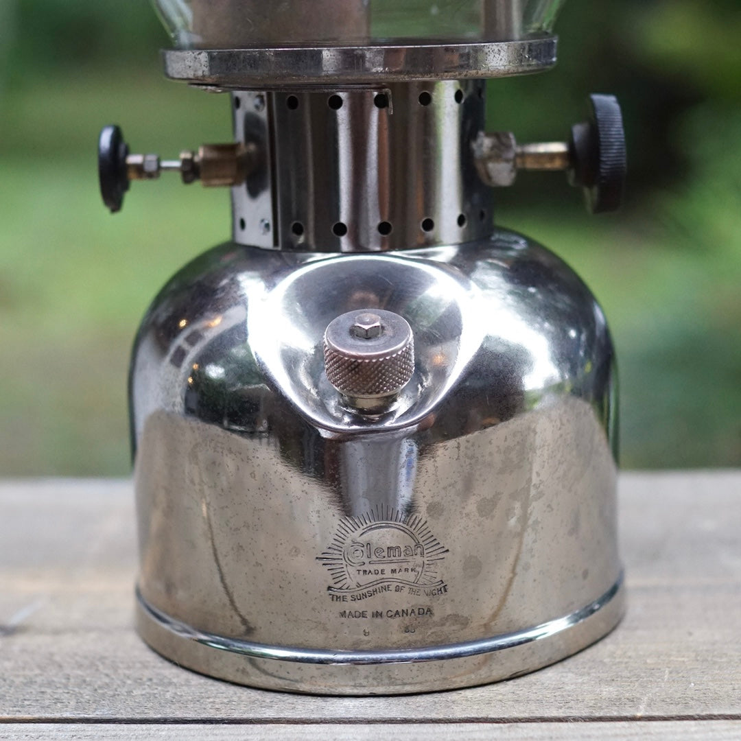 1935/8 COLEMAN 242K Canada Kerosene Lantern