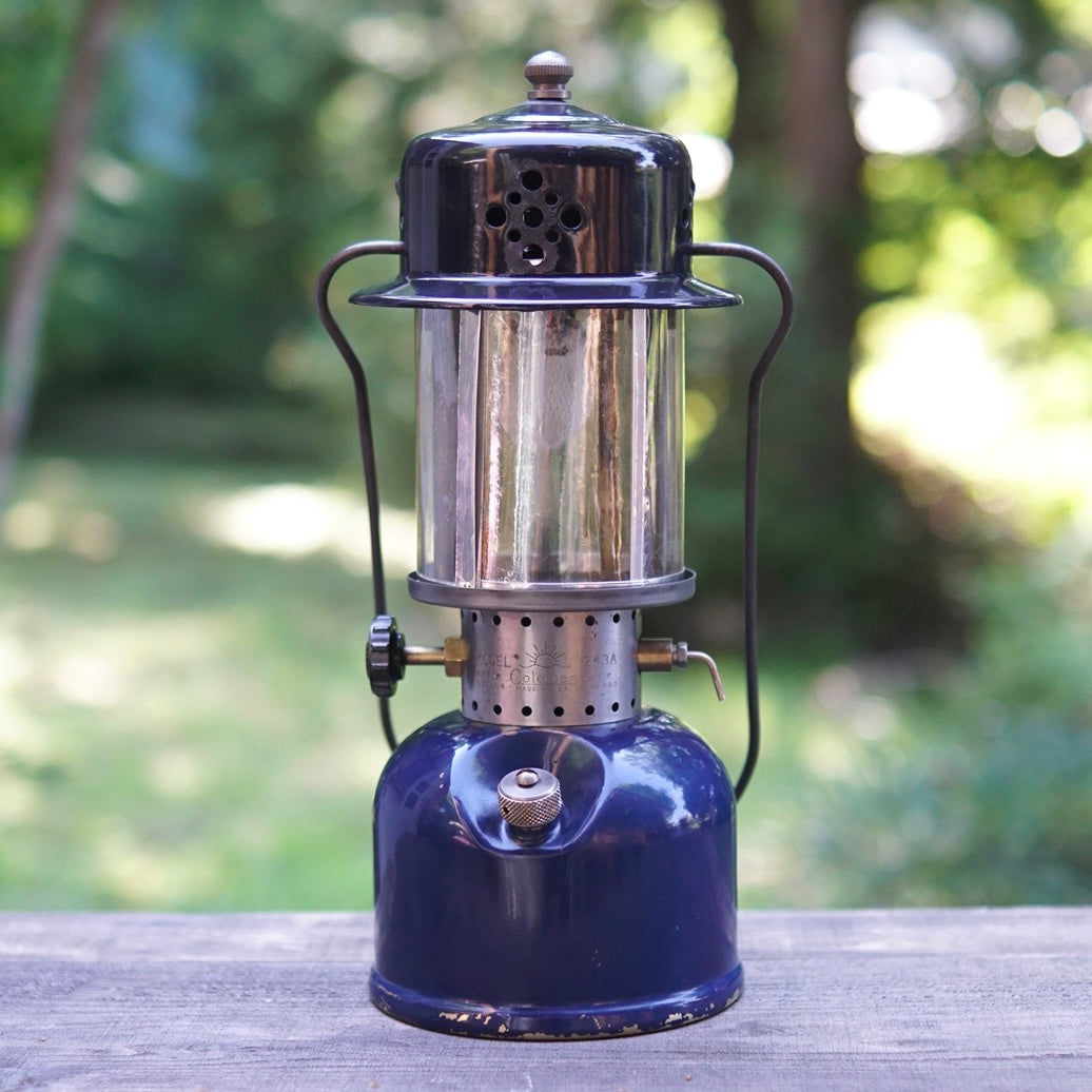 1940's COLEMAN 243A