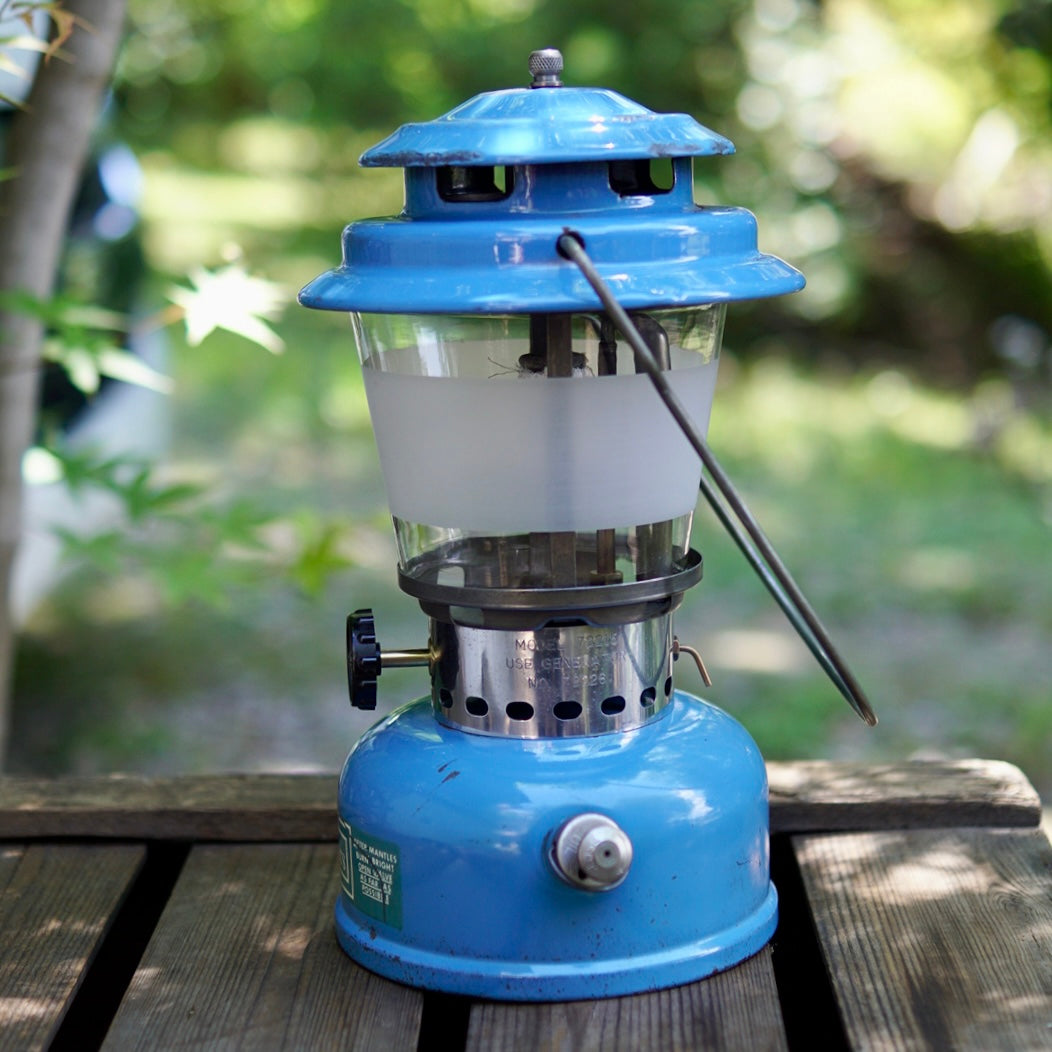 1971/2 SEARS 72215        Single mantle lantern