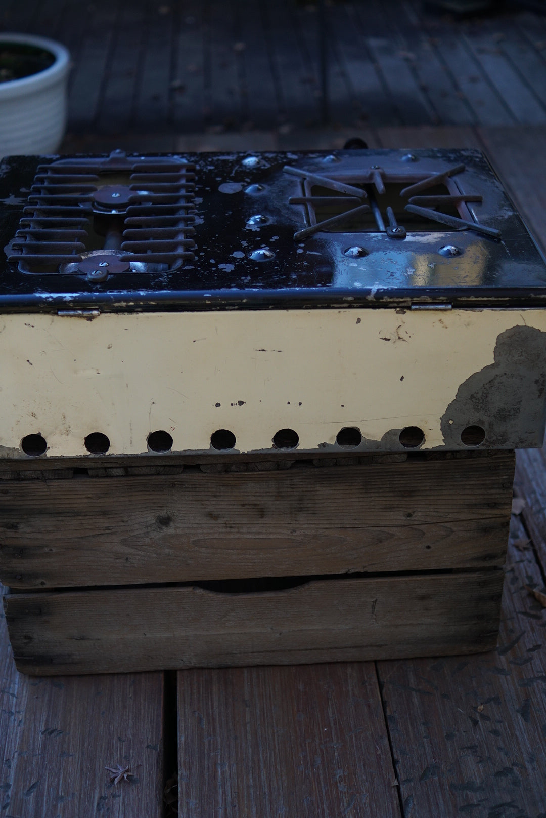 1940's COLEMAN 395          Hot Plate