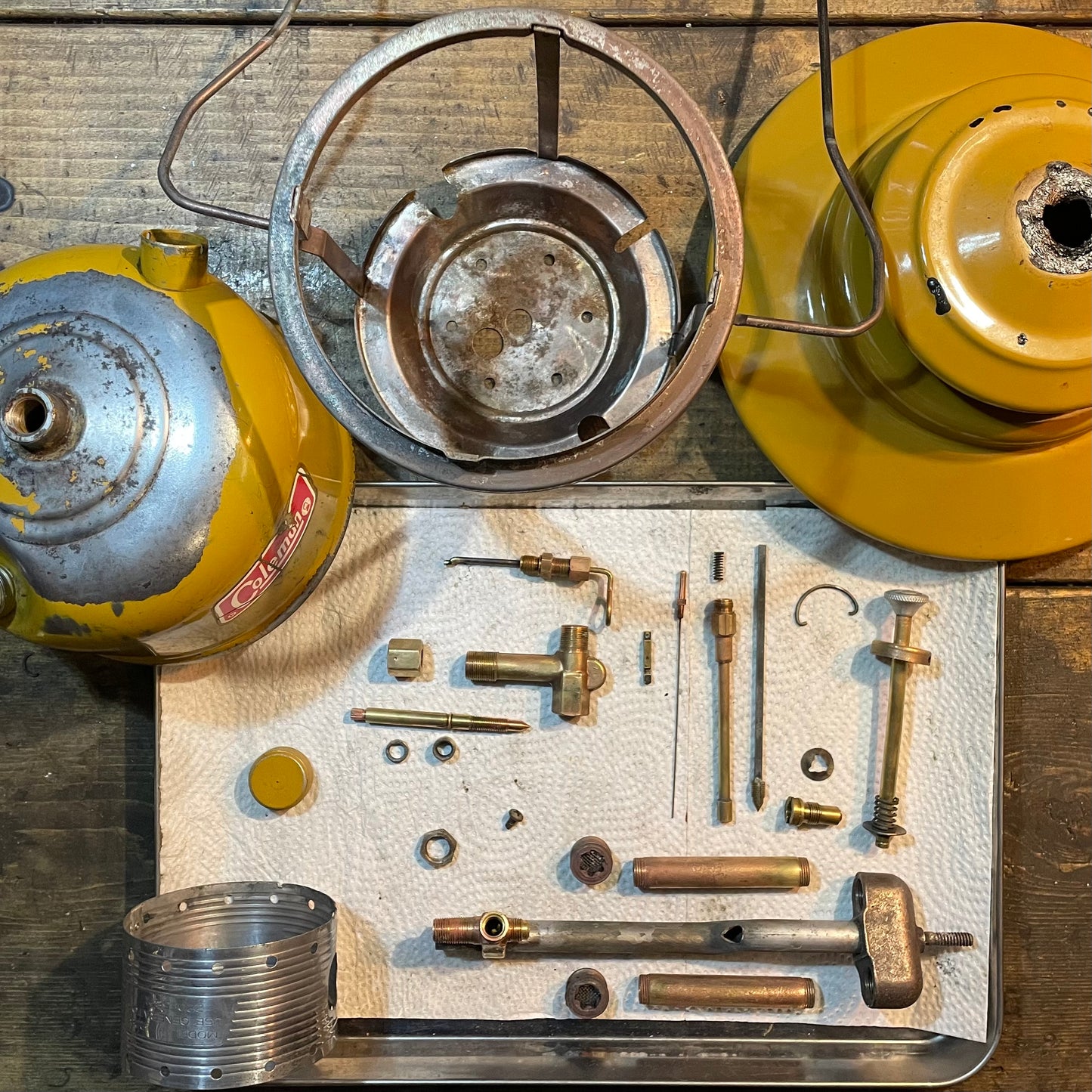 1972/1 COLEMAN 228F   GOLD BOND