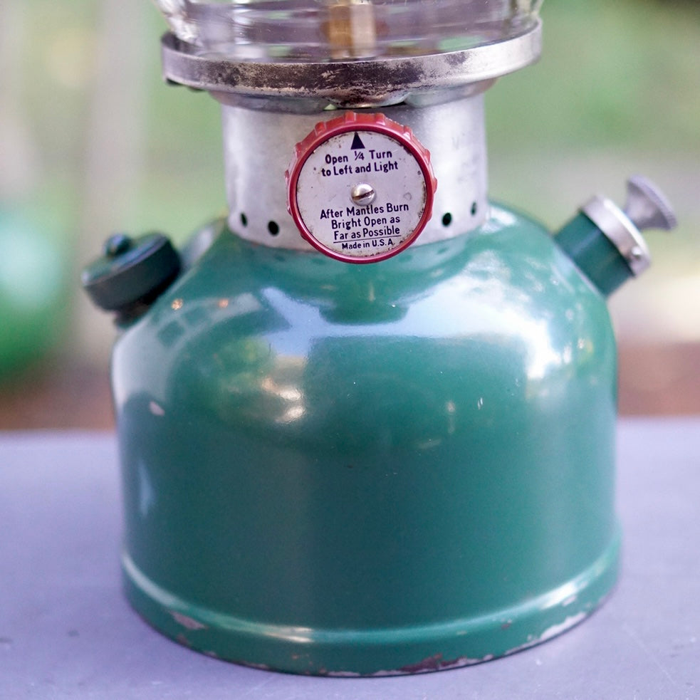 1951/8 COLEMAN 200A Christmas