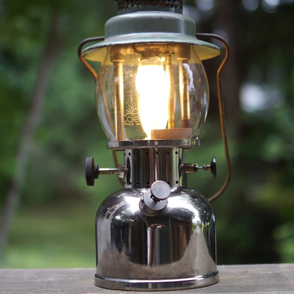 1935/8 COLEMAN 242K Canada Kerosene Lantern