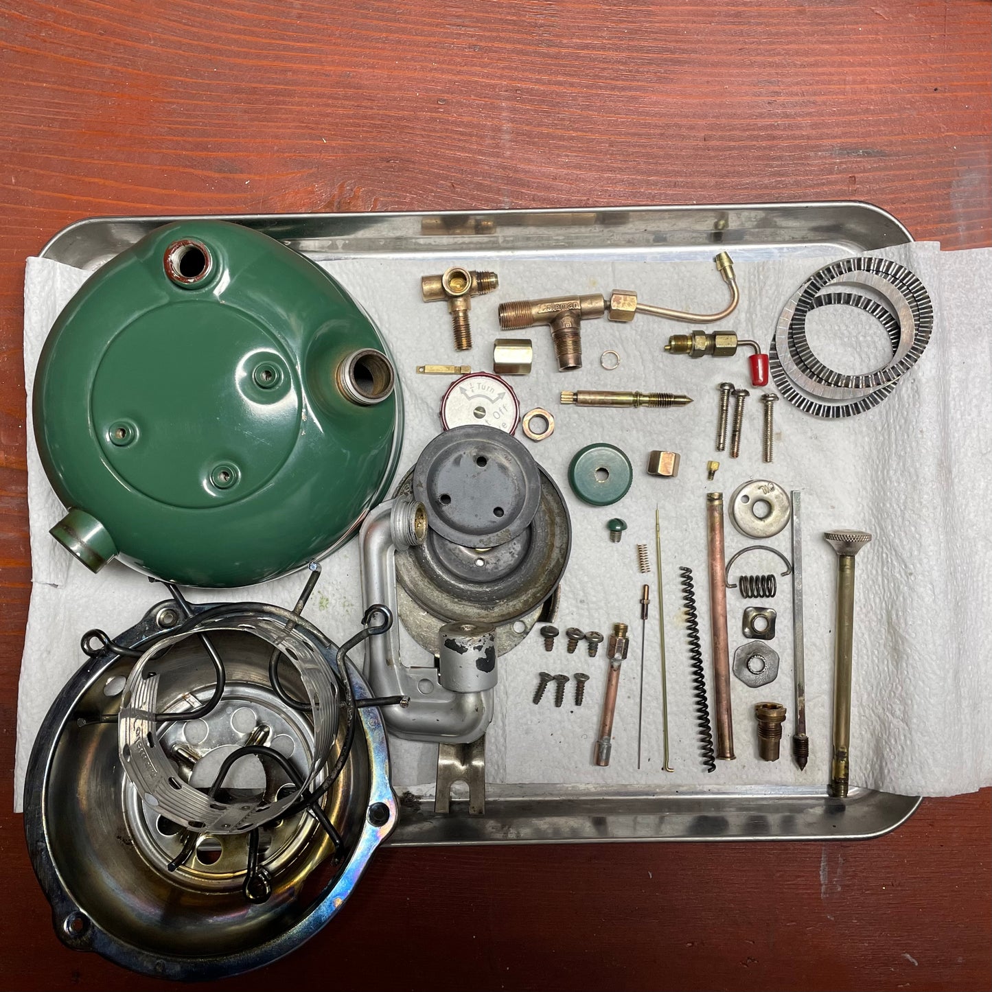 1966/8 COLEMAN 502-800 Single Burner Stove with Cook Kit