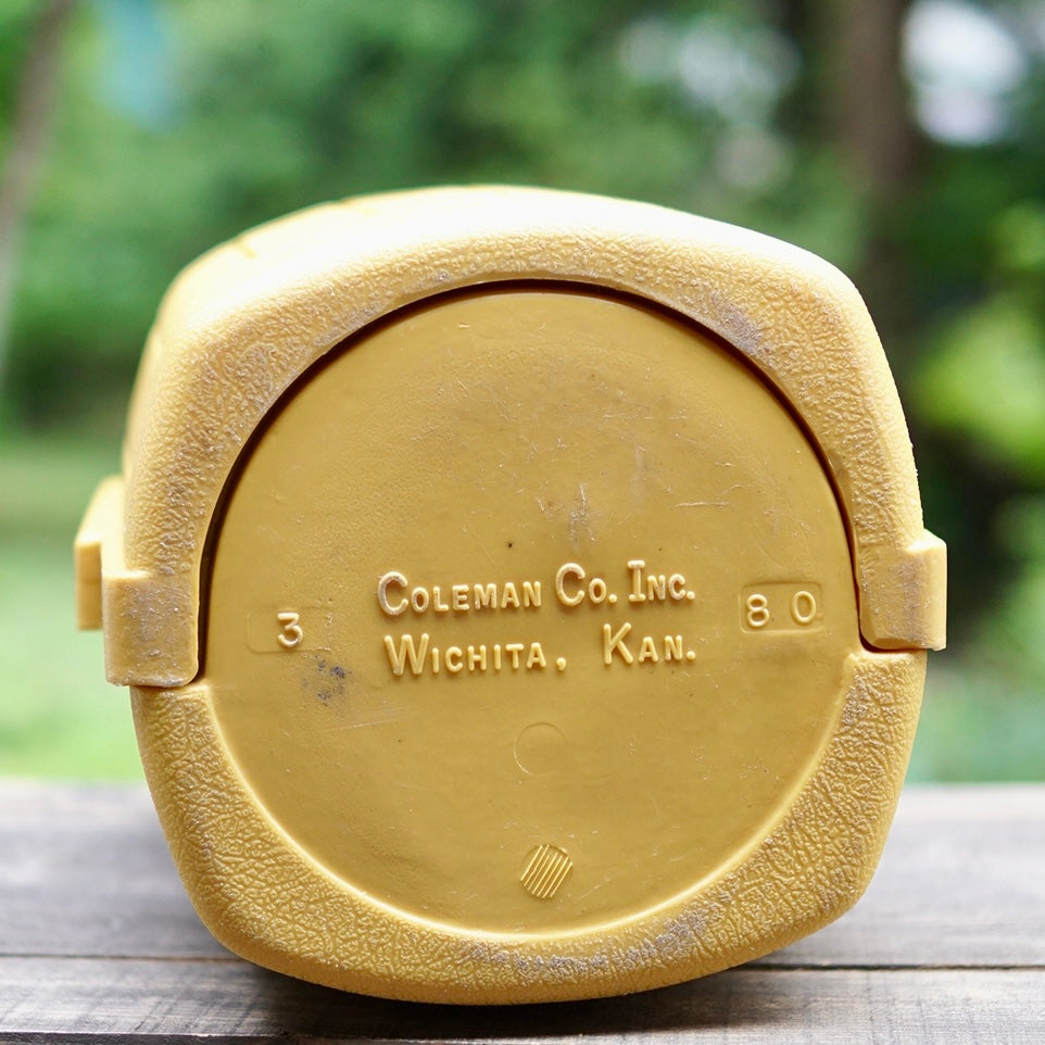 1980/3 COLEMAN Clamshell Lantern Case