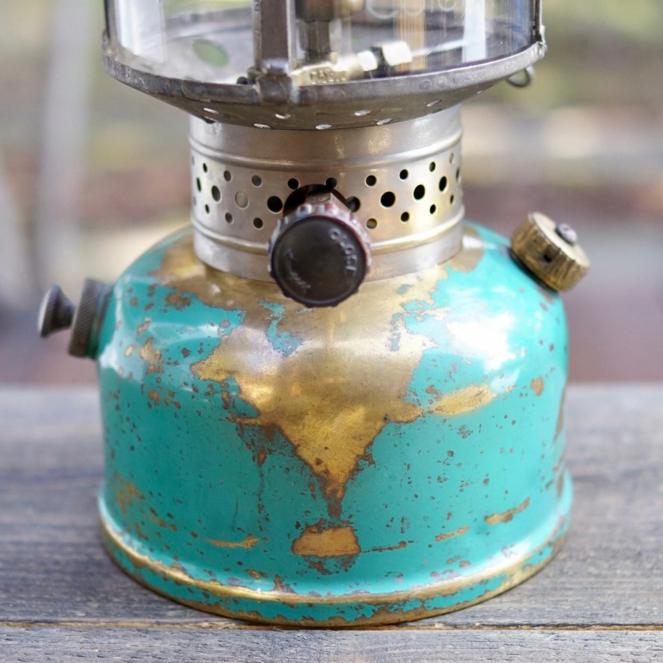 1930's COLEMAN 235 Kerosene Lantern