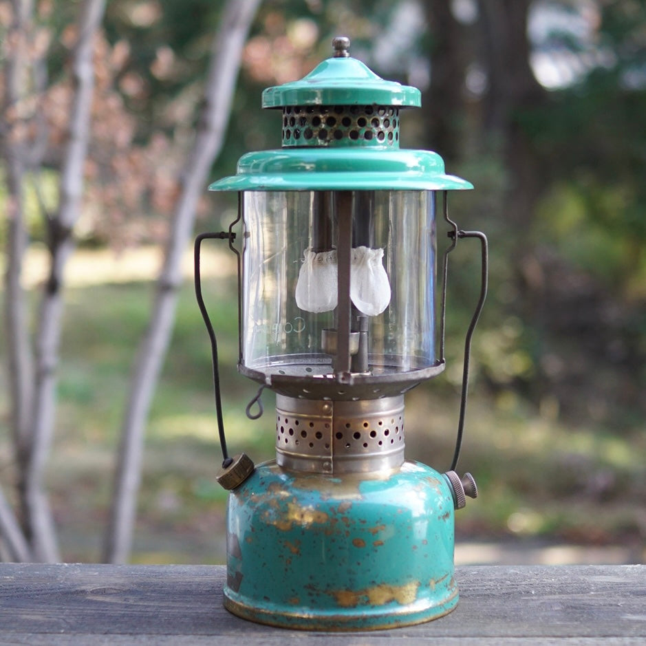 1930's COLEMAN 235 Kerosene Lantern