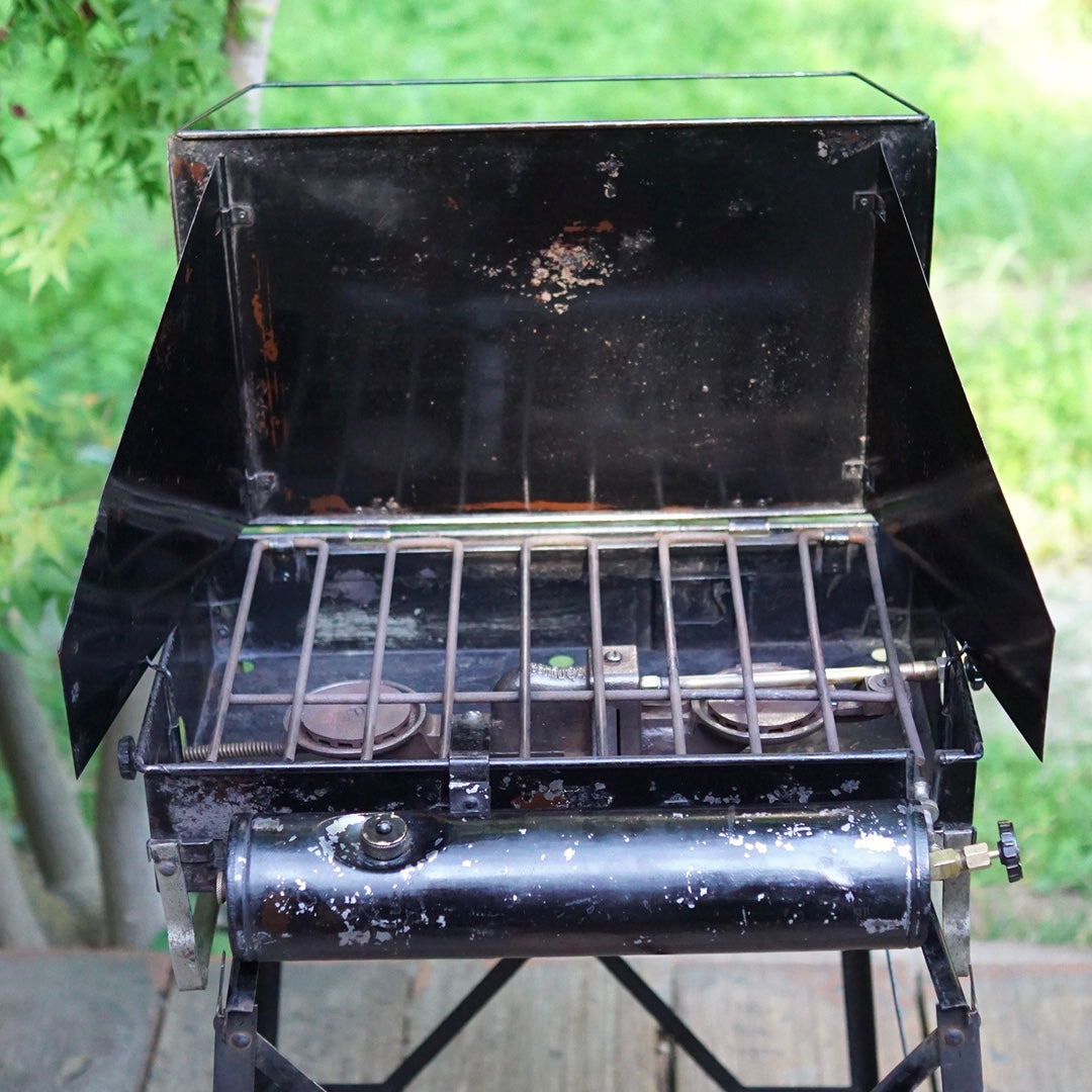 1930's COLEMAN Model 9E Two Burner Stove