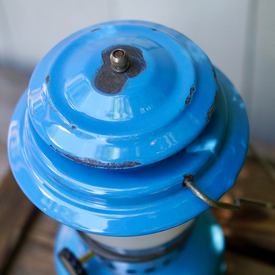 1971/2 SEARS 72215        Single mantle lantern