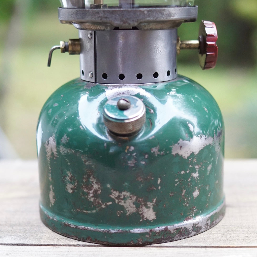 1951/8 COLEMAN 200A Christmas Lantern