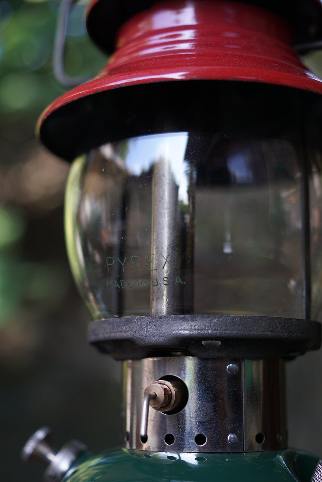 Beautiful! 1951/4 COLEMAN 200 Christmas Lantern