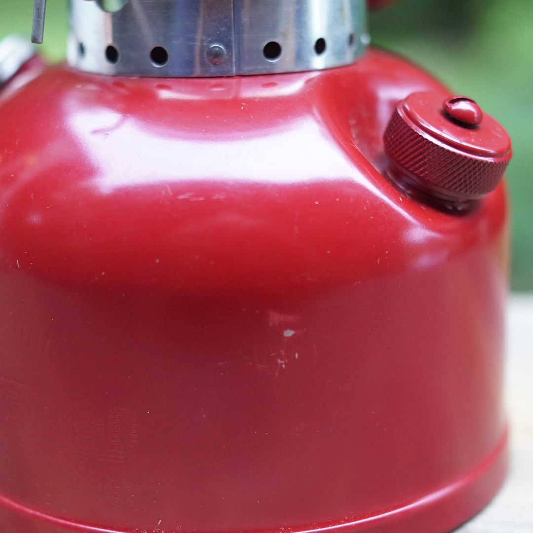 Museum-Quality！             1962 /1Coleman 200A Burgundy