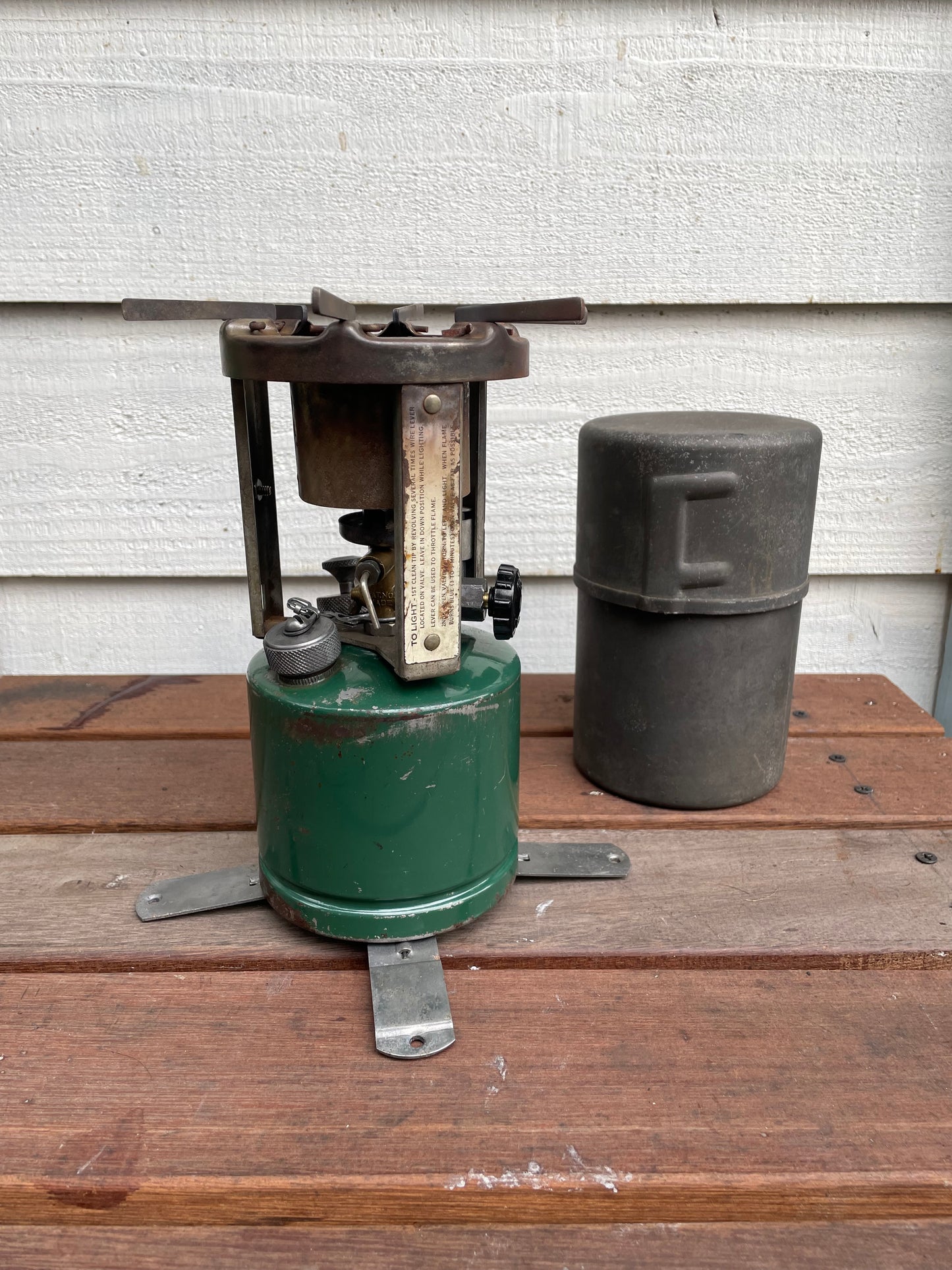 1942's COLEMAN520 GI POCKET STOVE