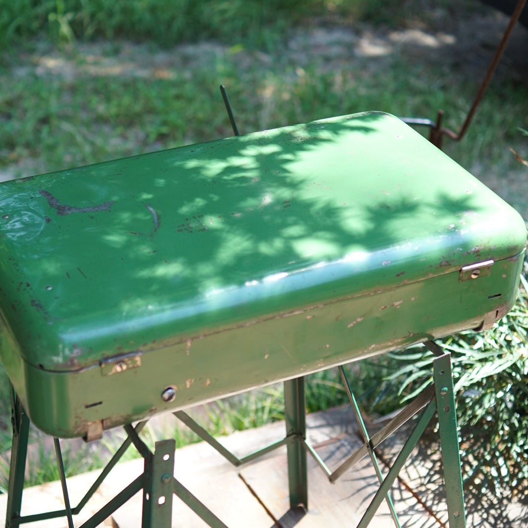 1941's COLEMAN 419         Two Burner Stove