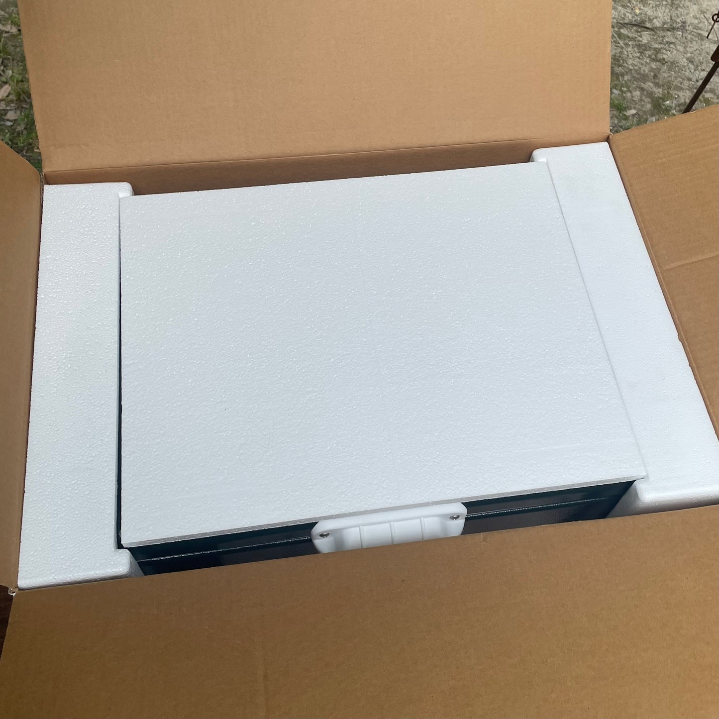 新品未使用品！コールマン クーラーボックス 54QT　スチールベルトクーラー