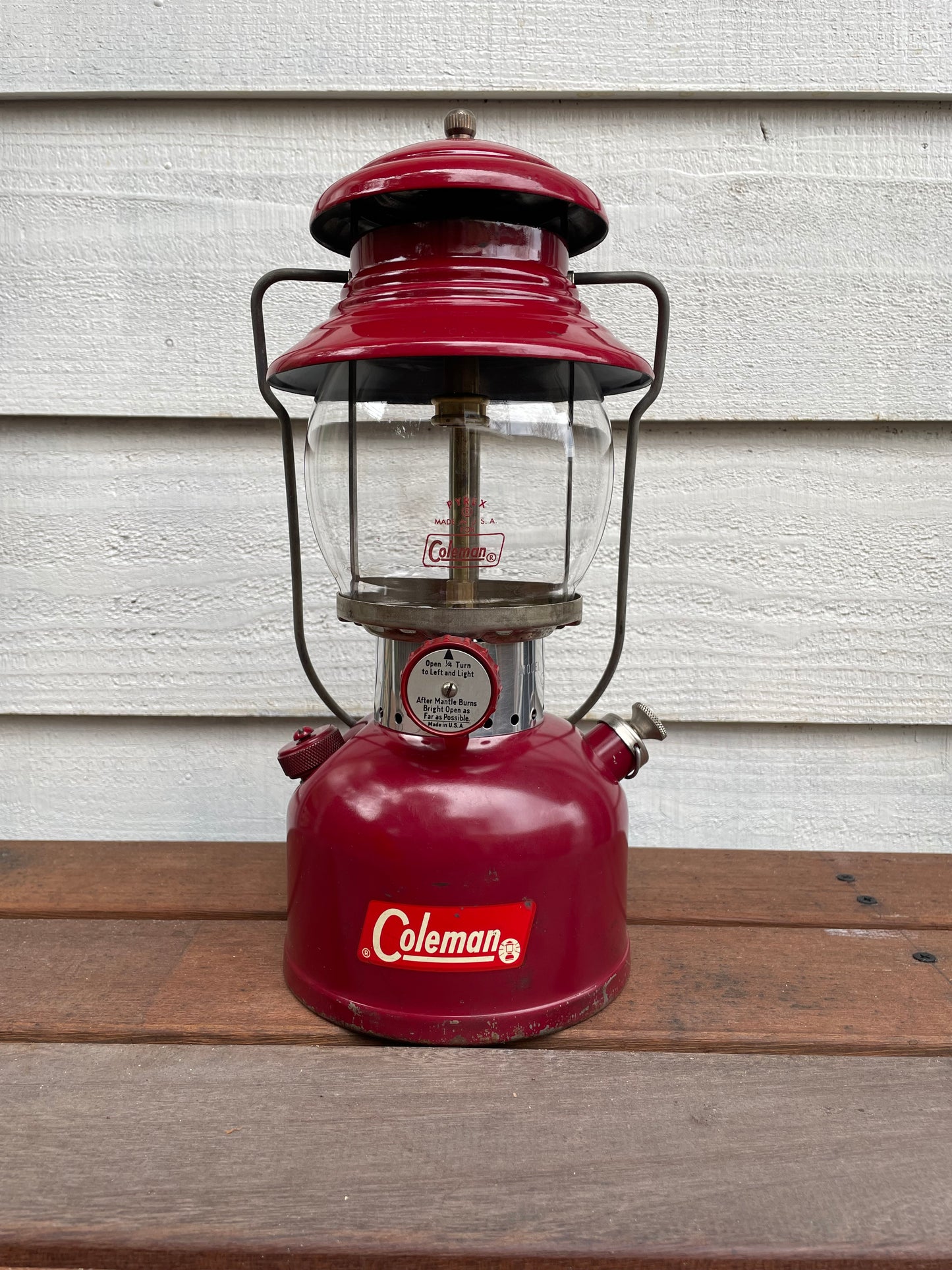 1962/1 COLEMAN200A Burgundy