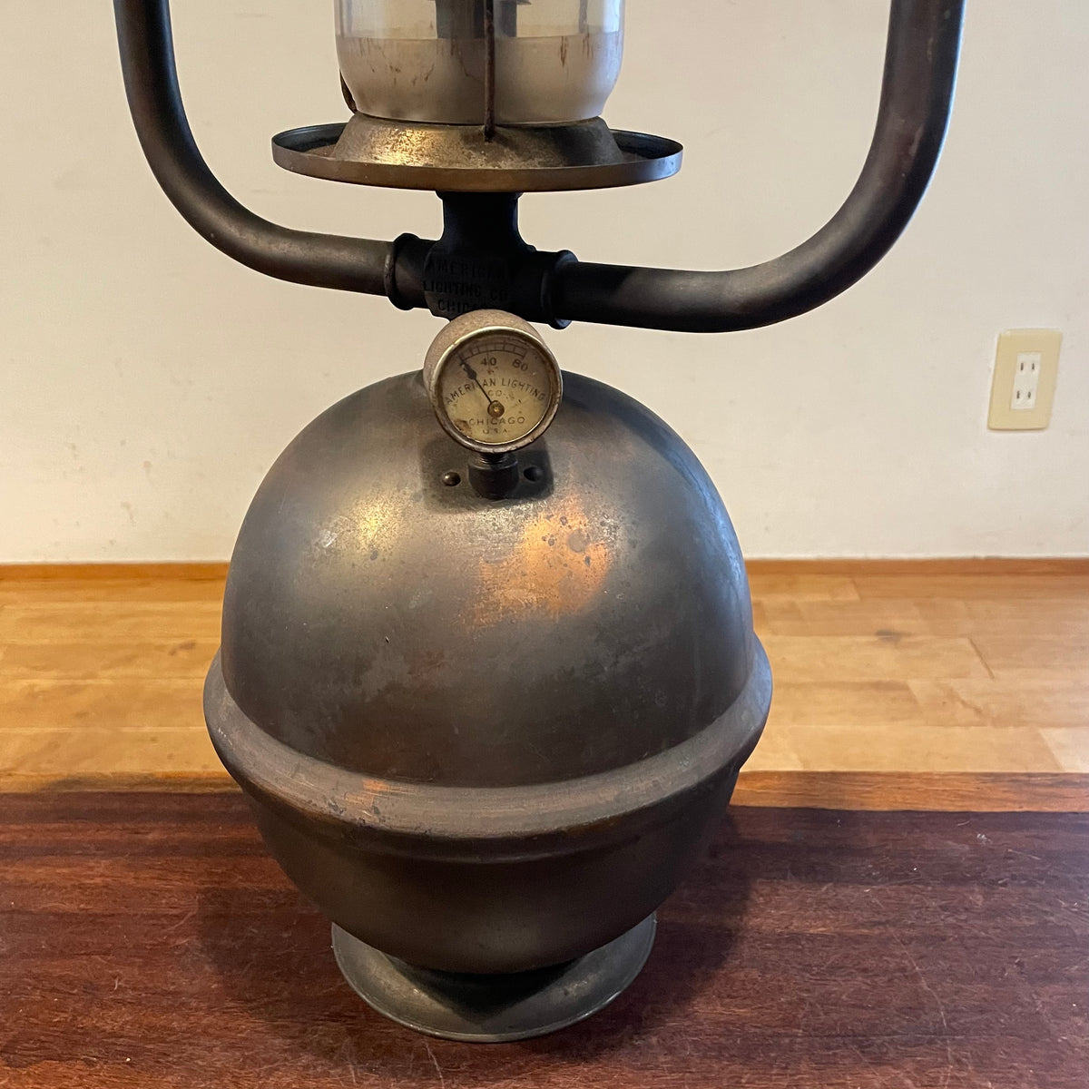 1900's AMERICAN LIGHTING.Co CHICAGO
Arc Lamp