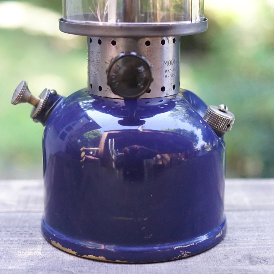 1940's COLEMAN 243A